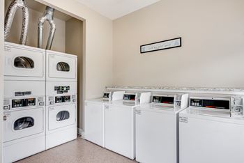 24-Hour laundry centers